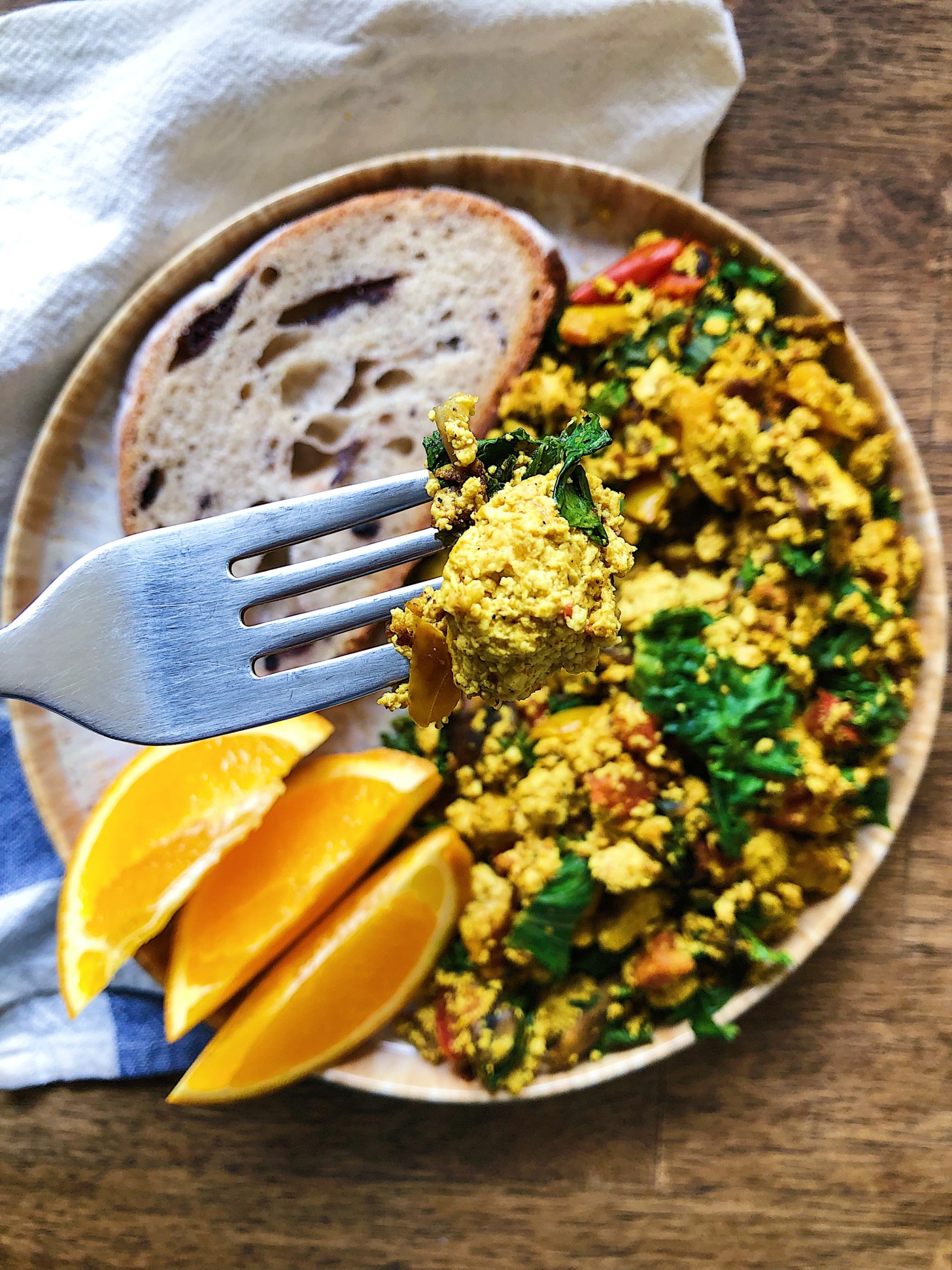 Easy vegan tofu scramble recipe