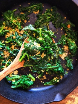 Easy Vegan Garlicky Sauteed Kale Photo 1