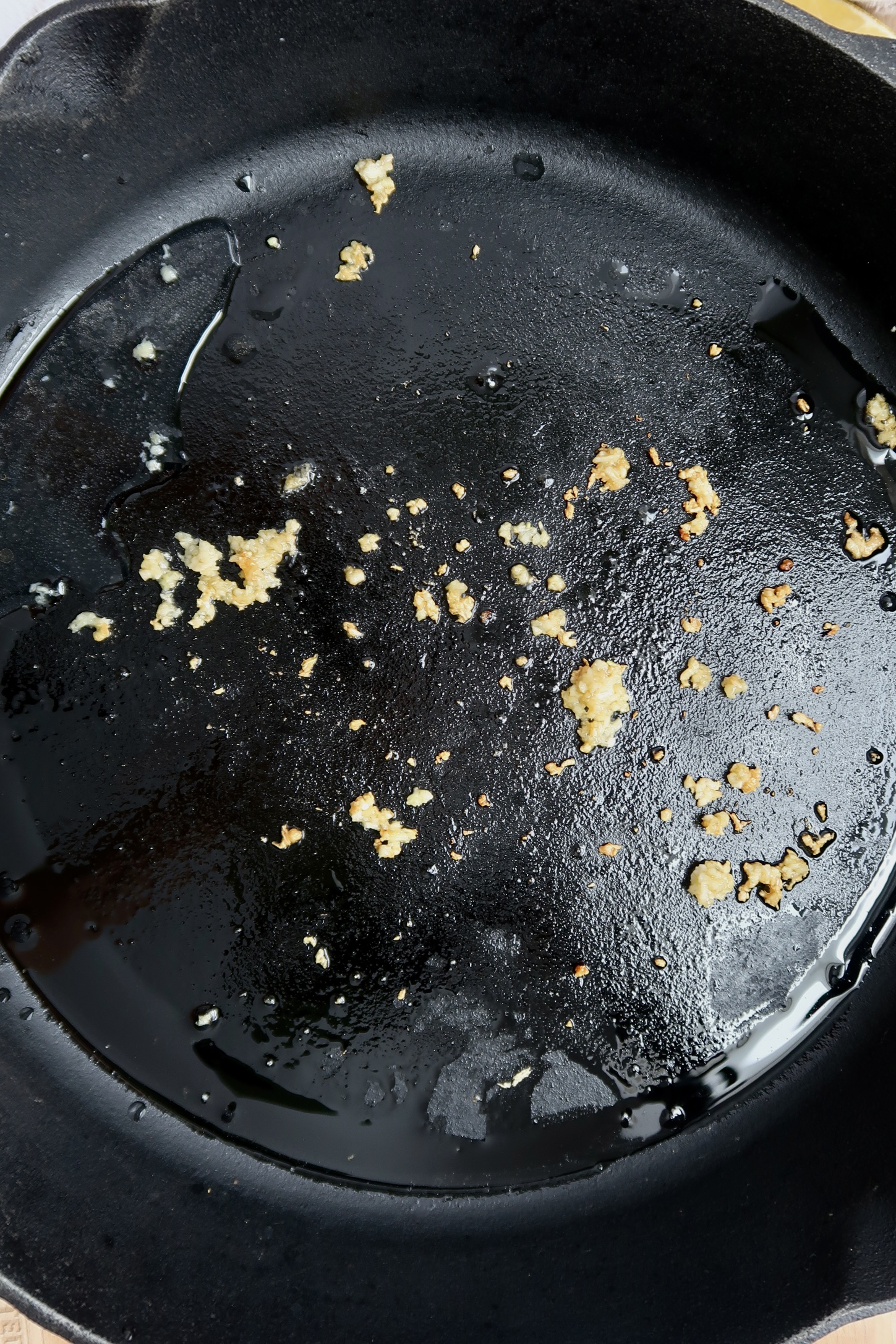 Pan with sauteed garlic.