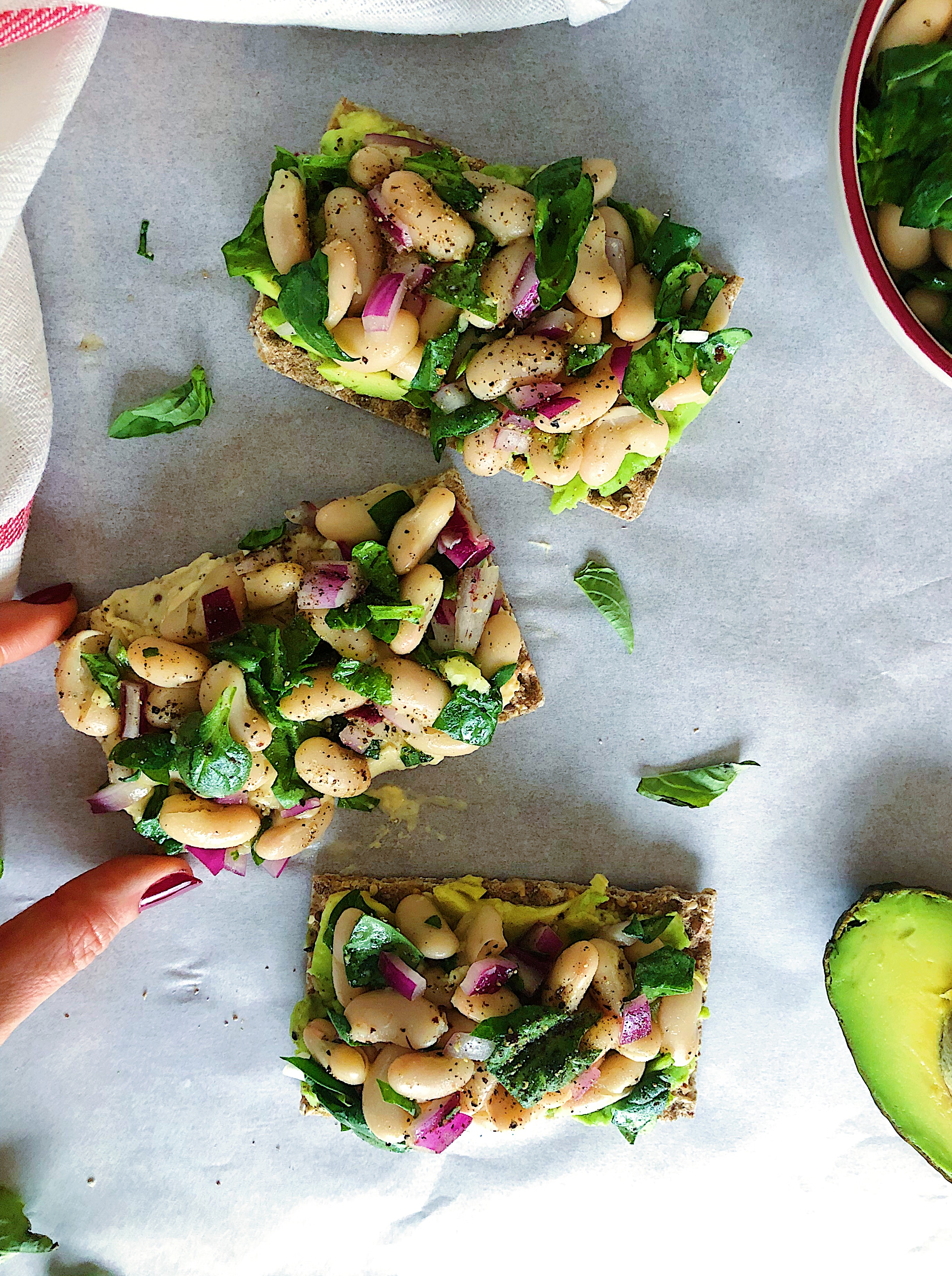 Healthy Vegan White Bean and Basil Salad