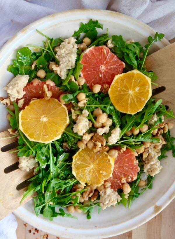 Healthy & Fresh Citrus Arugula Salad (with Chickpeas!)
