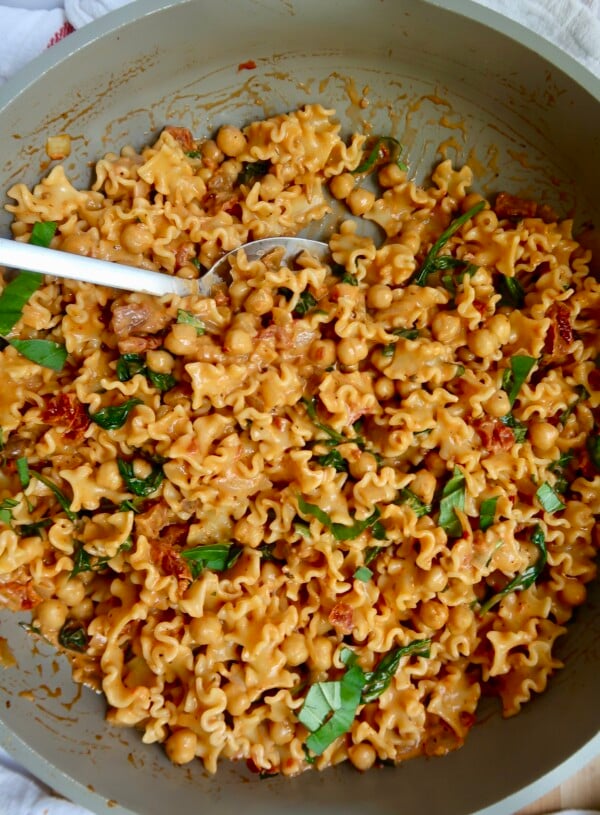 20-Minute Vegan Marry Me Pasta (With Canned Chickpeas!)
