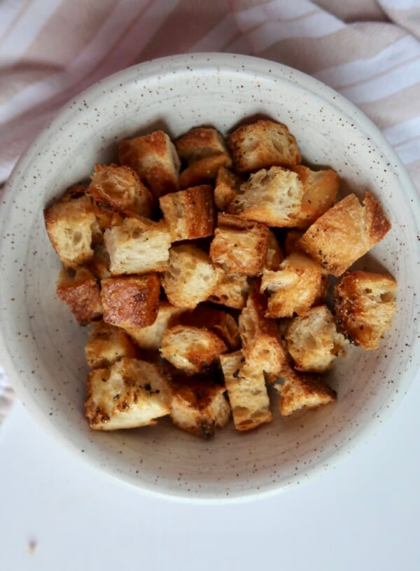 The Best Homemade Garlic Croutons (20-Minutes!)